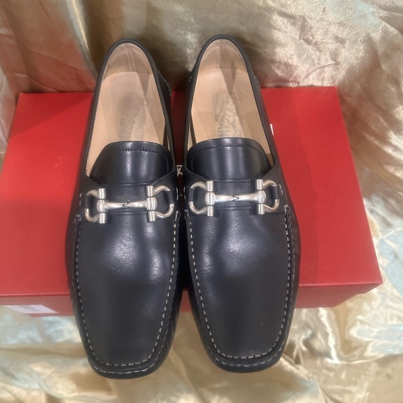 Ferragamo "Parigi" - Picture 6 of 12